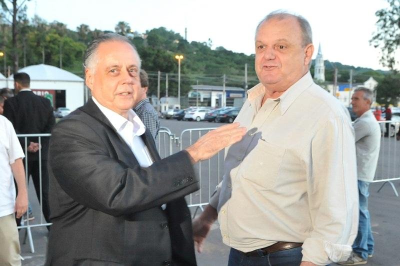 Ex-dirigente acredita que treinador ainda possa mudar posi&ccedil;&atilde;o e negociar com clube