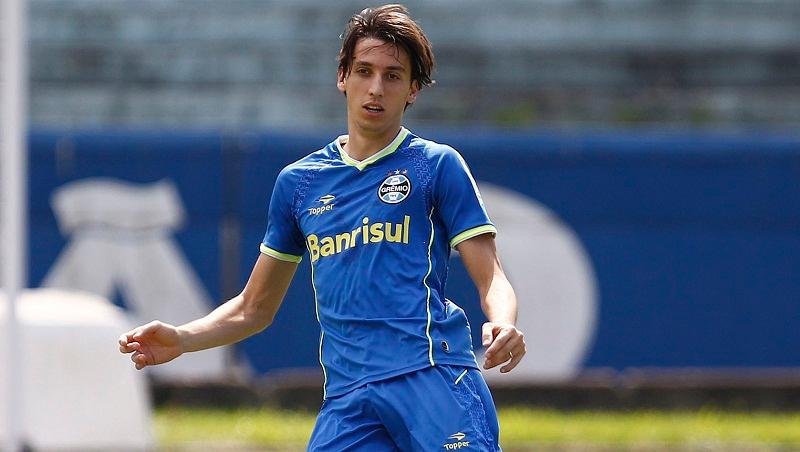 Geromel se recupera ap&oacute;s cirurgia no ombro