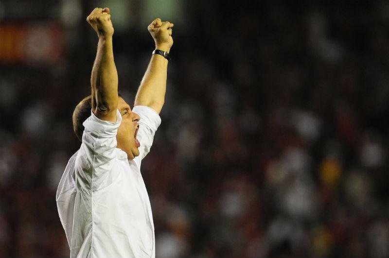 Aguirre j&aacute; trabalha com dire&ccedil;&atilde;o do Inter em busca de refor&ccedil;os 