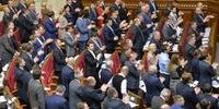 Lei foi aprovada pelo Parlamento ucraniano dominado por deputados pró-Ocidente