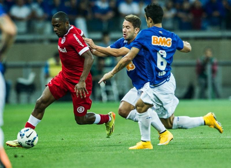 Inter precisa de bons resultados como visitante, avisa Willians sobre Libertadores