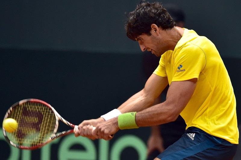 Thomaz Bellucci enfrentar&aacute; seu ex-t&eacute;cnico, Daniel Orsanic