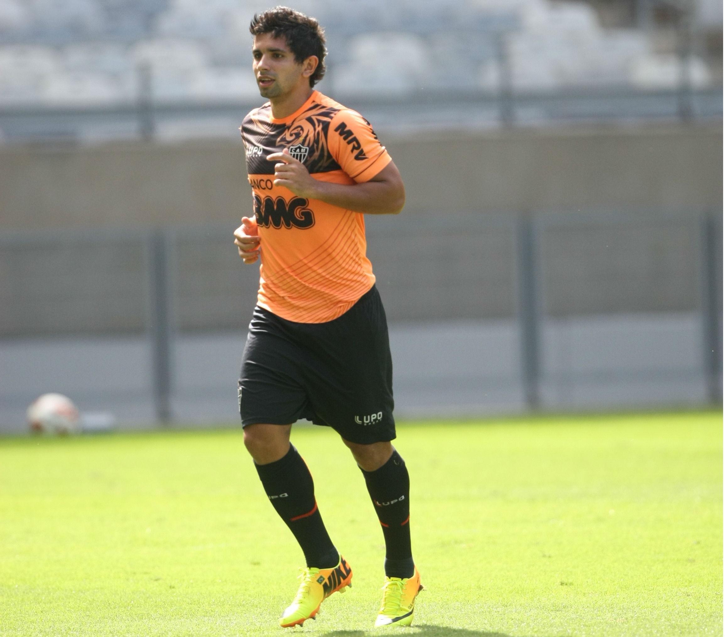 Aguirre elogia De Arrascaeta e Inter mira Guilherme 