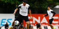 Negociação evolui e Cruzeiro se mostra otimista em acerto com Leandro Damião