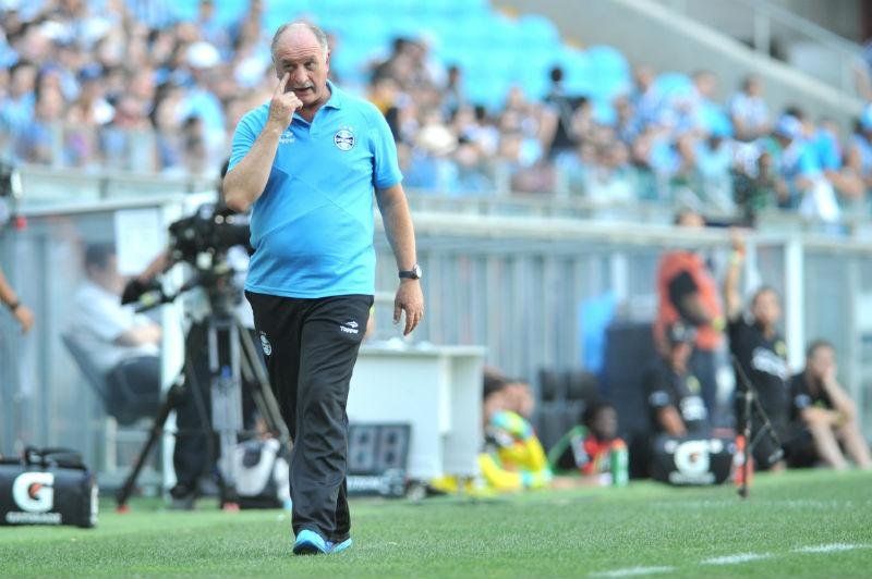 Gr&ecirc;mio abrir&aacute; pr&eacute;-temporada sem cinco titulares de Felip&atilde;o  