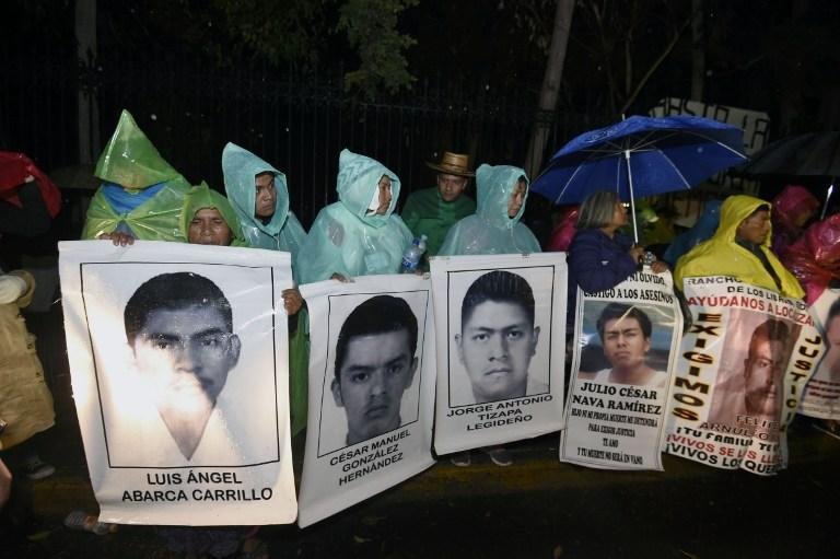 Em v&iacute;deo, familiares de estudantes desaparecidos no M&eacute;xico pedem apoio 
