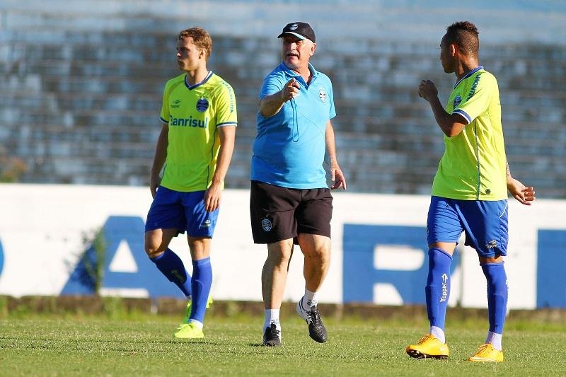 Felip&atilde;o ter&aacute; elenco de jovens e refor&ccedil;os pontuais no come&ccedil;o de temporada