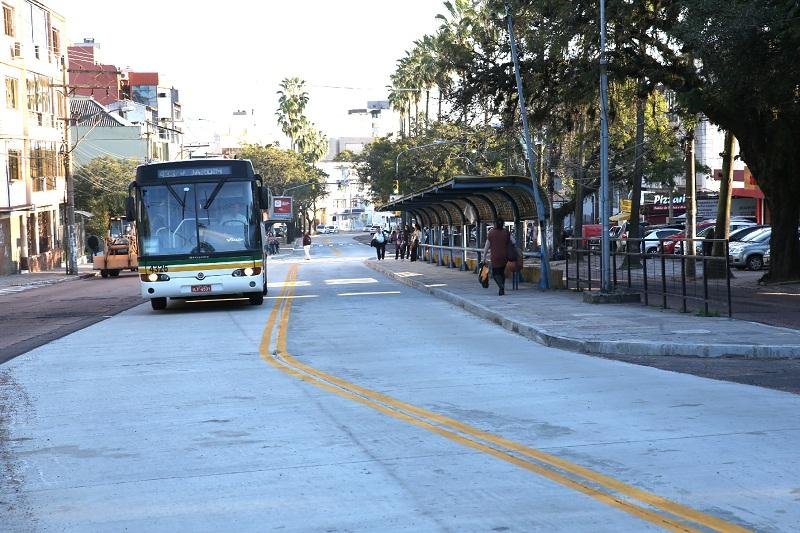&Ocirc;nibus passam a circular com hor&aacute;rios reduzidos nesta sexta