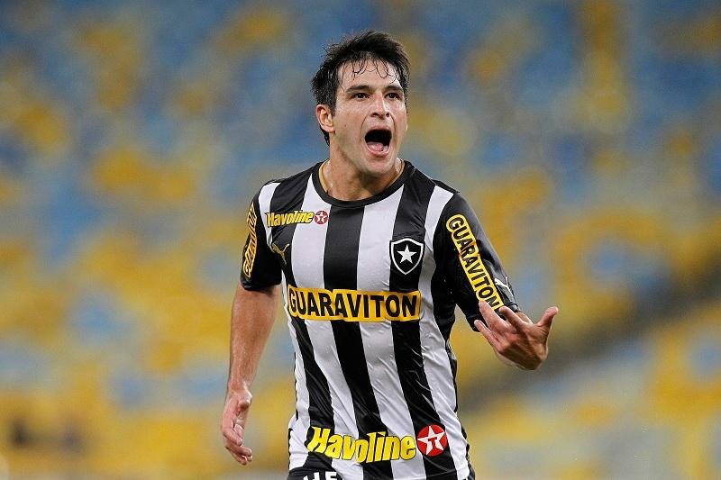 Uruguaio se destacou pelo Botafogo antes de ir para o Corinthians