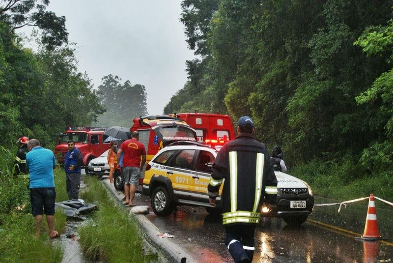 Chovia bastante no local no momento da colis&atilde;o