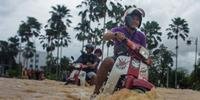 Enchentes na Malásia deixam pelos menos 10 mortos