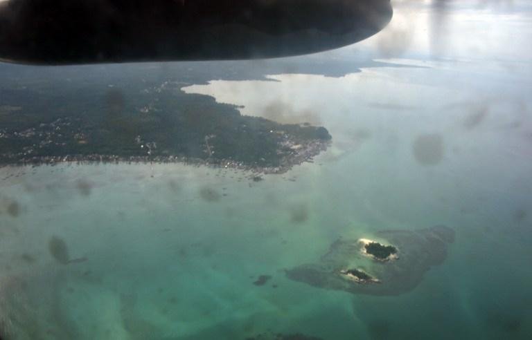 Objetos detectados no mar n&atilde;o pertencem a avi&atilde;o da AirAsia