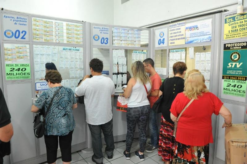 A aposta m&iacute;nima custa R$ 2,50 e pode ser feita at&eacute; as 14h do dia 31 de dezembro