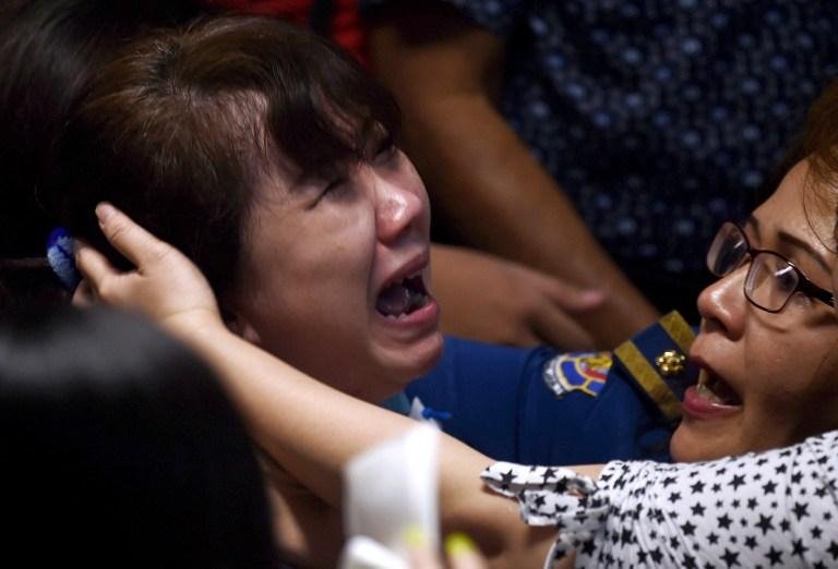 AirAsia volta atr&aacute;s e confirma recupera&ccedil;&atilde;o de tr&ecirc;s corpos de acidente