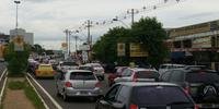 Trânsito foi liberado às 19h20min, mas congestionamento ainda permanecia na saída para o Litoral Norte