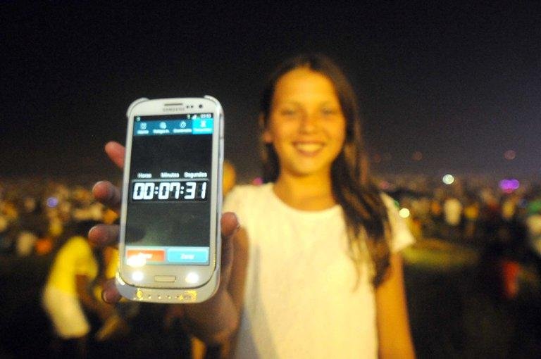 Giovana acompanhou contagem regressiva pelo celular