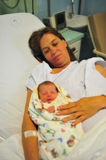 M&atilde;e e filho passam bem
