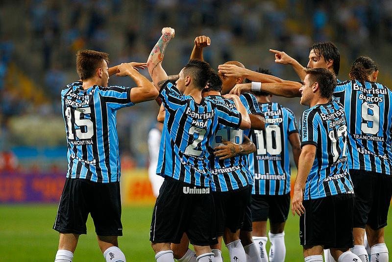 Gr&ecirc;mio ter&aacute; novos uniformes a partir deste ano 