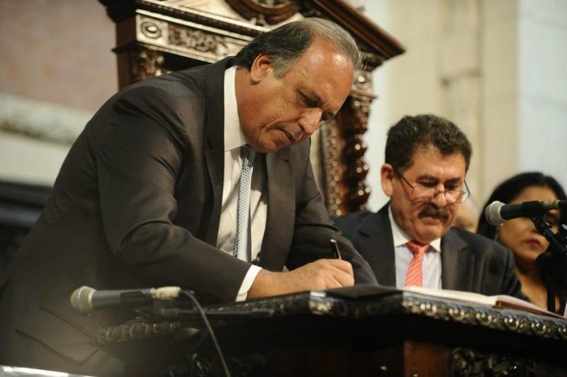 Pez&atilde;o voltou a prometer prioridade para a sa&uacute;de