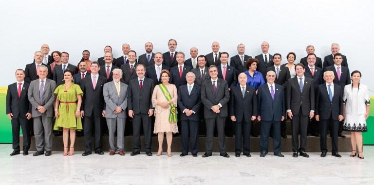 Dilma deu posse aos 39 ministros do seu segundo mandato