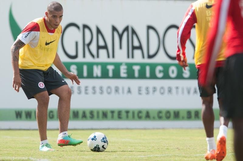 Maurides fechou 2014 com m&eacute;dia de 0,56 gol por jogo na categoria Sub-23