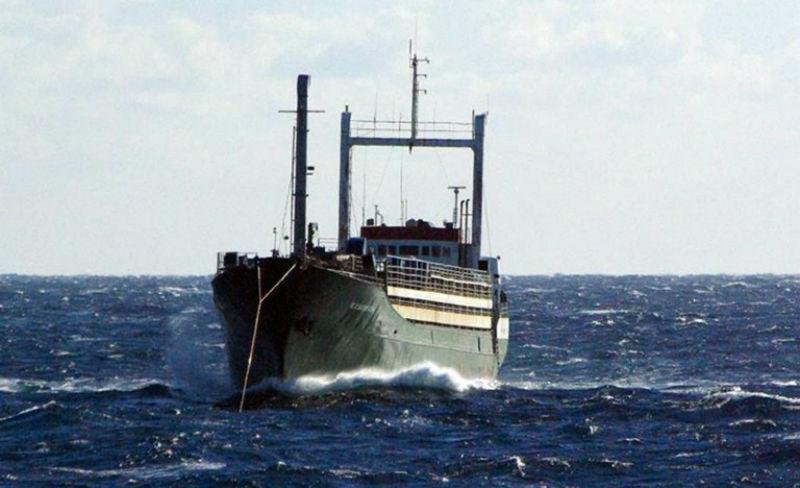 Marinha italiano assumiu controle de navio &agrave; deriva