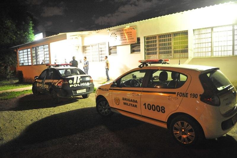 Suspeito tem antecedentes por roubo, porte de arma, viol&ecirc;ncia dom&eacute;stica, recepta&ccedil;&atilde;o e adultera&ccedil;&atilde;o de sinal veicular