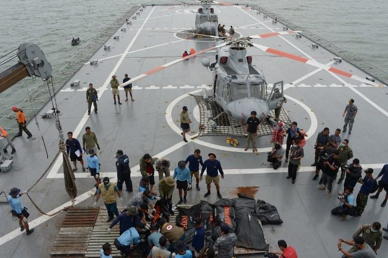 Foram recuperados 30 corpos do acidente da AirAsia