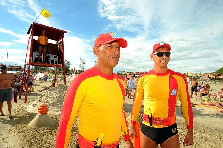 Os dois atuam no posto de n&uacute;mero 10 na Praia da Cal, em Torres
