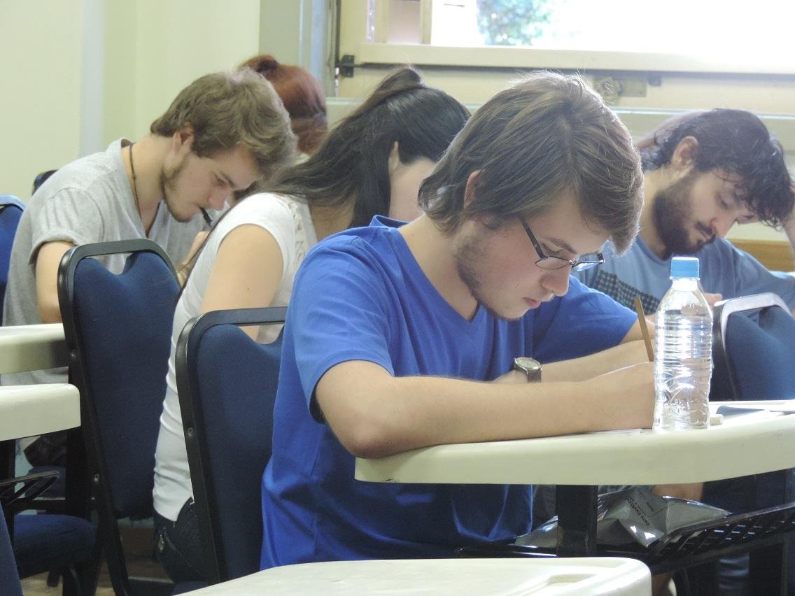 Absten&ccedil;&atilde;o no primeiro dia de vestibular da Ufrgs chega a 20,25%