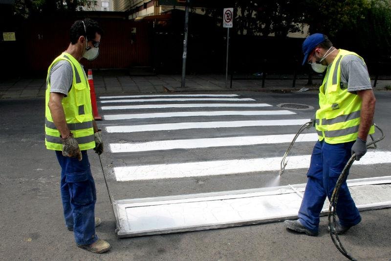 Revitalizadas faixas de seguran&ccedil;a nos arredores de escolas de Porto Alegre
