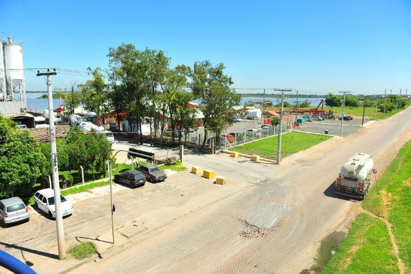 obras da nova Ponte do Gua&iacute;ba ainda est&atilde;o na fase inicial