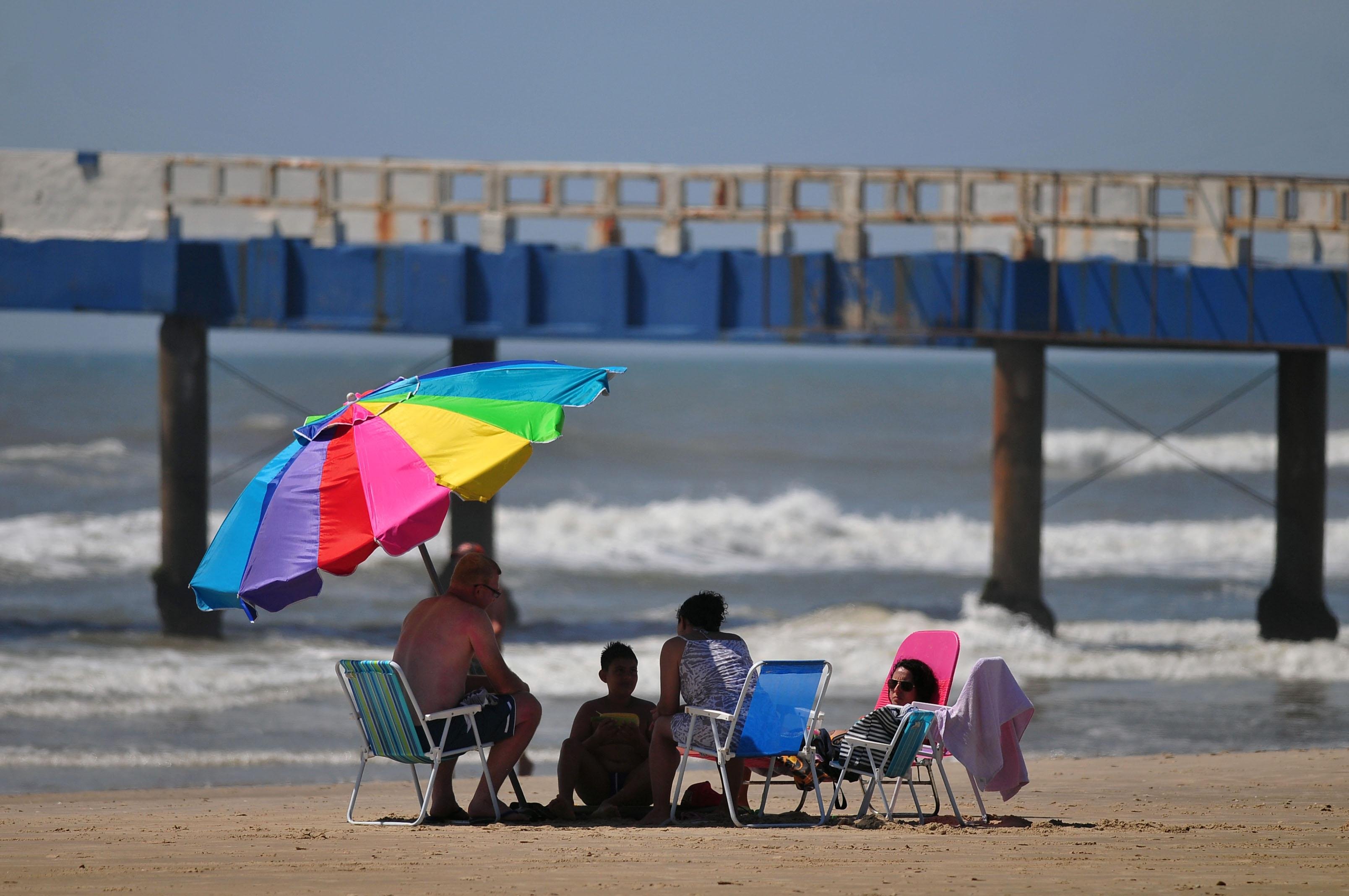 Calor&atilde;o na praia vai anteceder instabilidade