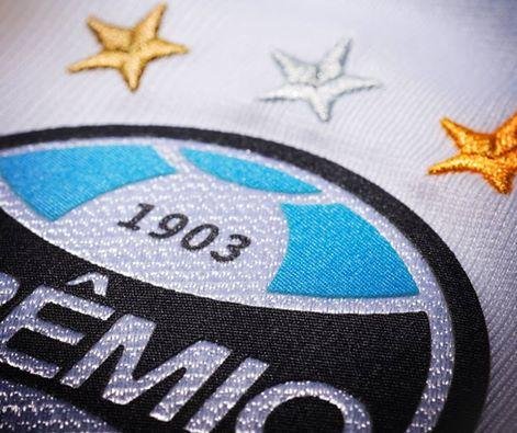 Gr&ecirc;mio divulga pre&ccedil;os dos novos uniformes