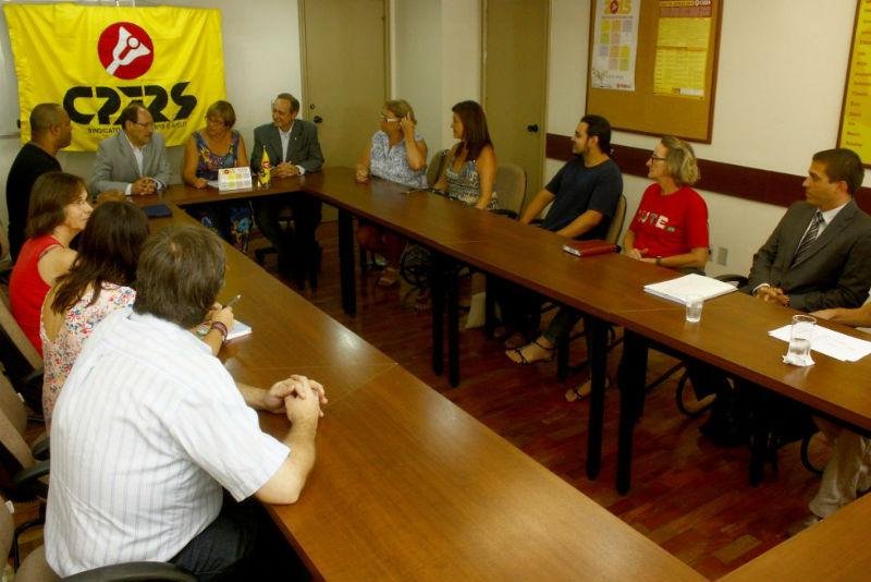 Governador Sartori e secret&aacute;rio da Educa&ccedil;&atilde;o, Vieira da Cunha, se reuniram com o Cpers