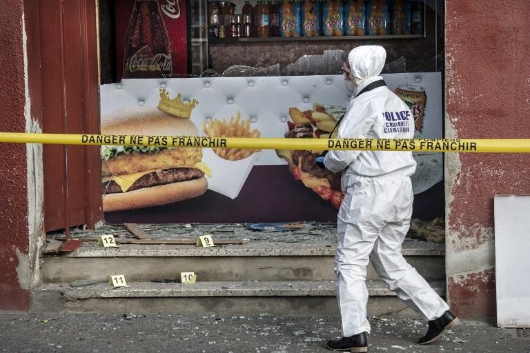 Explos&atilde;o de origem criminosa foi registrada nesta quinta-feira em frente a um restaurante de kebabs