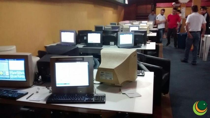 Foram apreendidas 40 computadores usadas nos jogos