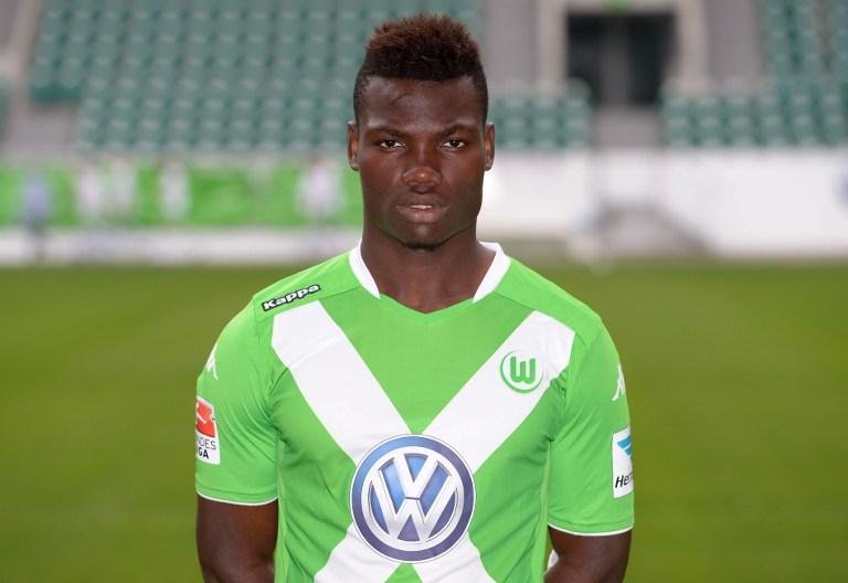 Meia belga Bernard Malanda-Adje, conhecido como Junior Malanda, do Wolfsburg