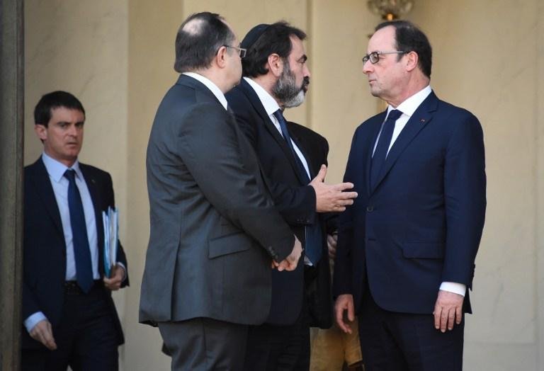 Hollande se reuniu com o presidente do Conselho Representativo das Institui&ccedil;&otilde;es Judias da Fran&ccedil;a (CRIF), Roger Cukierman