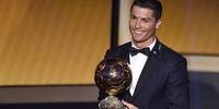 Cristiano Ronaldo foi eleito melhor do mundo pela terceira vez