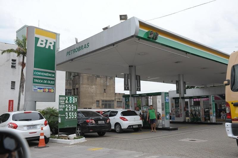 Vendas somaram 57,38 bilh&otilde;es de litros comercializados em 2014