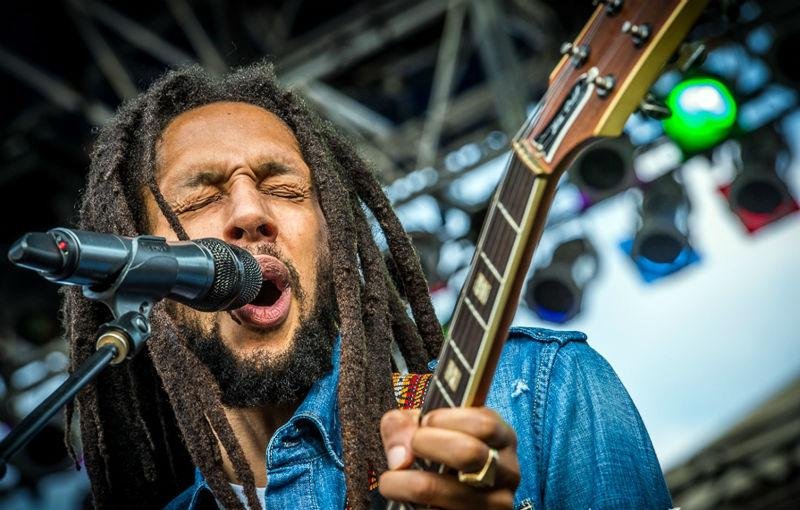 Julian Marley, filho de Bob Marley, &eacute; convidado para a turn&ecirc; brasileira da banda The Wailers