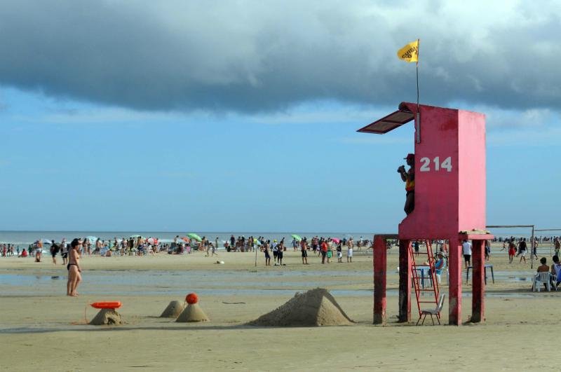 Tempo ter&aacute; sol, mas com muitas nuvens em alguns per&iacute;odo
