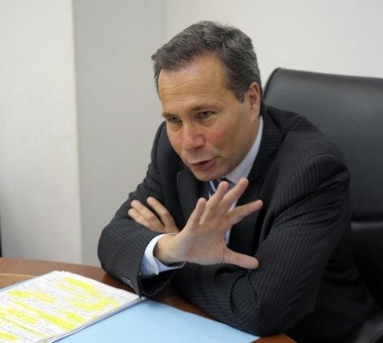 Em um relat&oacute;rio de 300 p&aacute;ginas, Nisman pediu uma investiga&ccedil;&atilde;o contra Kirchner