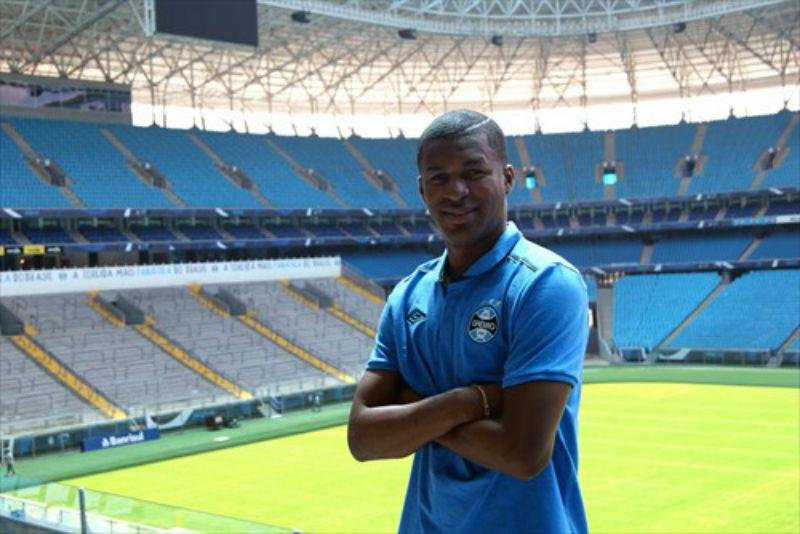 Erazo ser&aacute; apresentado nesta ter&ccedil;a como jogador do Gr&ecirc;mio