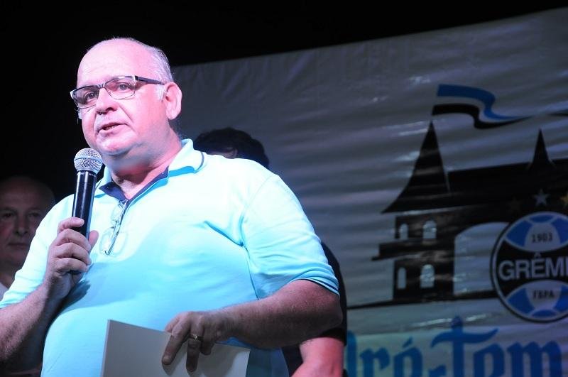 Diretoria e atletas participaram de jantar festivo nesta segunda-feira