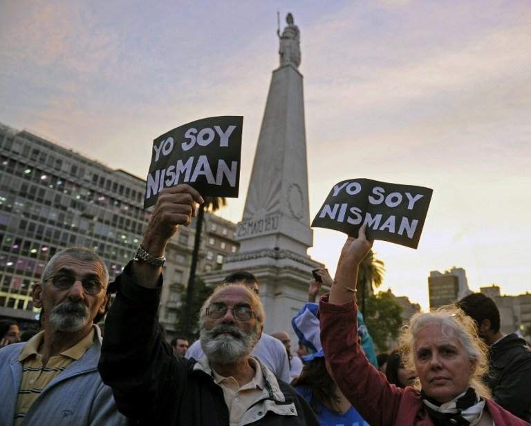 Em Buenos Aires, milhares de argentinos concentraram-se na Plaza de Mayo