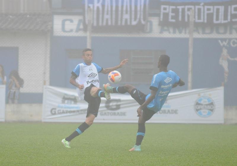 Luan foi a novidade no time titular do Gr&ecirc;mio nesta ter&ccedil;a