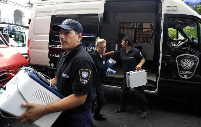 Especialistas n&atilde;o encontram p&oacute;lvora nas m&atilde;os de promotor morto na Argentina