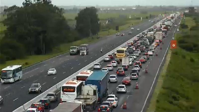Show do Foo Fighters causa congestionamento na freeway